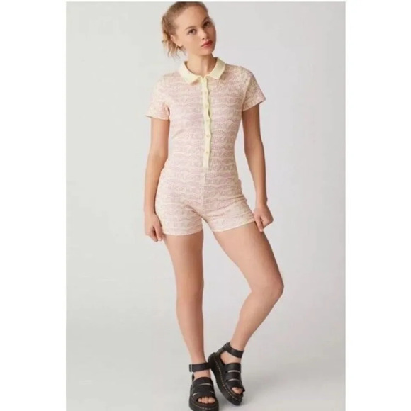 Urban Outfitters NEW NGOrder Printed Button-Down Romper Size 10 - Picture 1 of 11